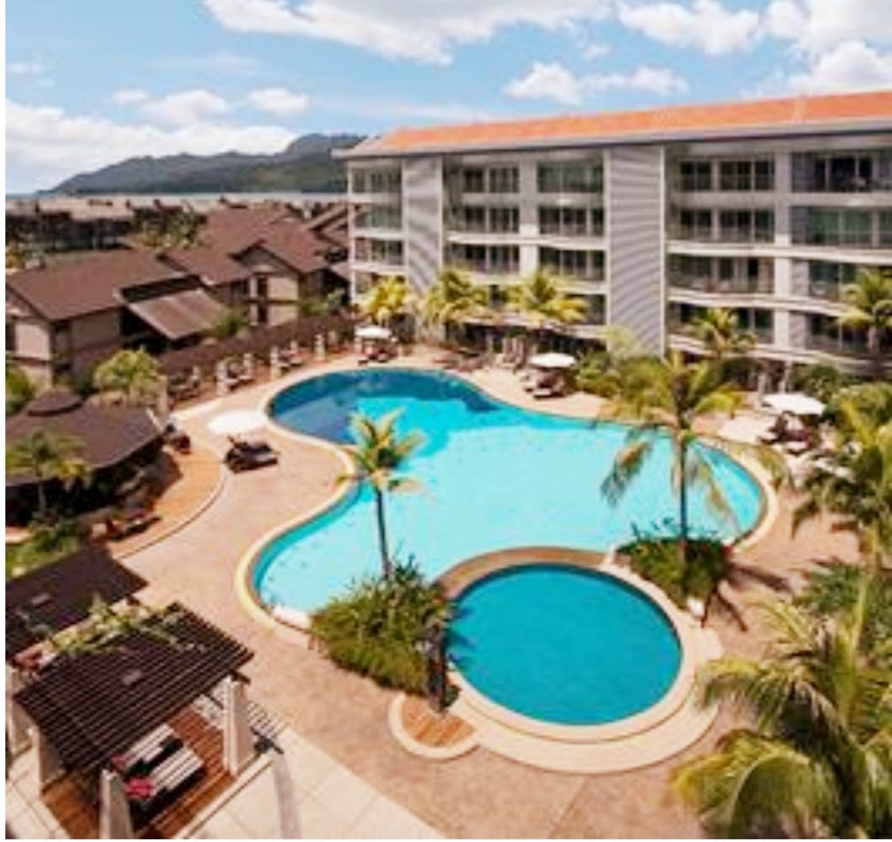 Acogedor apartamento dúplex con impresionantes vistas a la selva y al océano.