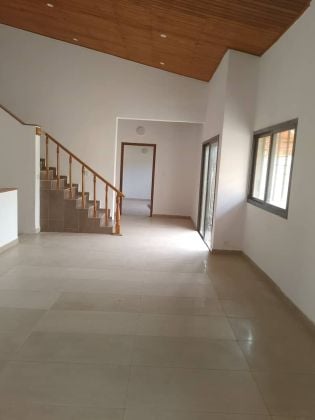 Louons une villa duplex de 7 pièces au Rosiers de Bassam 