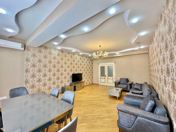 2 bedrooms apartment for rent Narimanov 