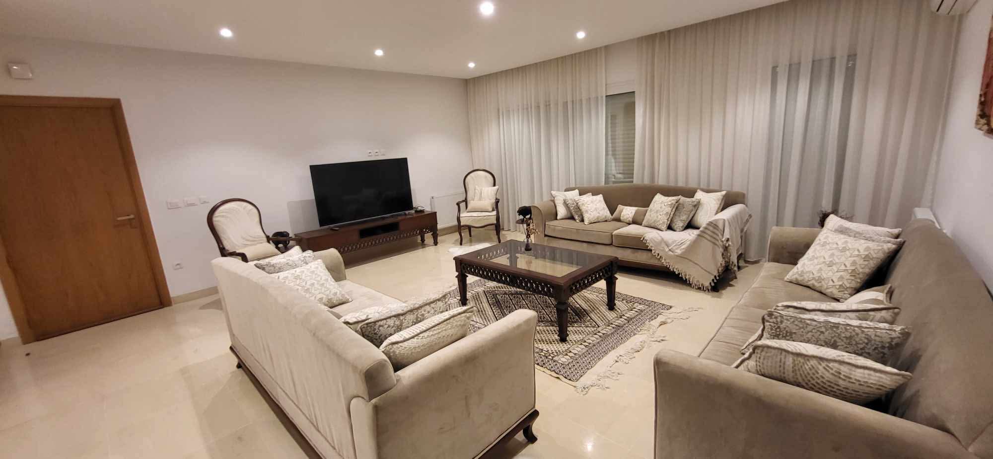 Bel Appartement Spacieux en RDC avec Jardin – Résidence Sécurisée