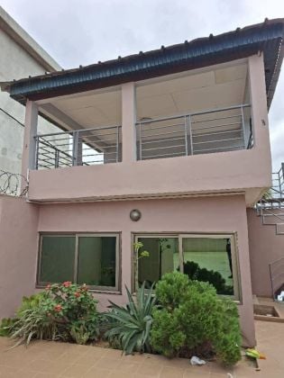 Sale of a 6-room low-rise villa in Bonoua Yaou 