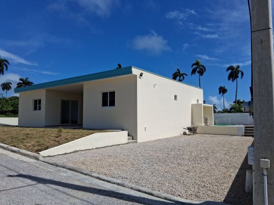 Modern house recently built in Cabrera