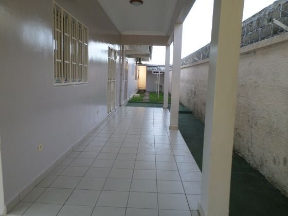 GRANDE VILLA CLIMATISEE DE 2 CHAMBRES A LA SABLIERE