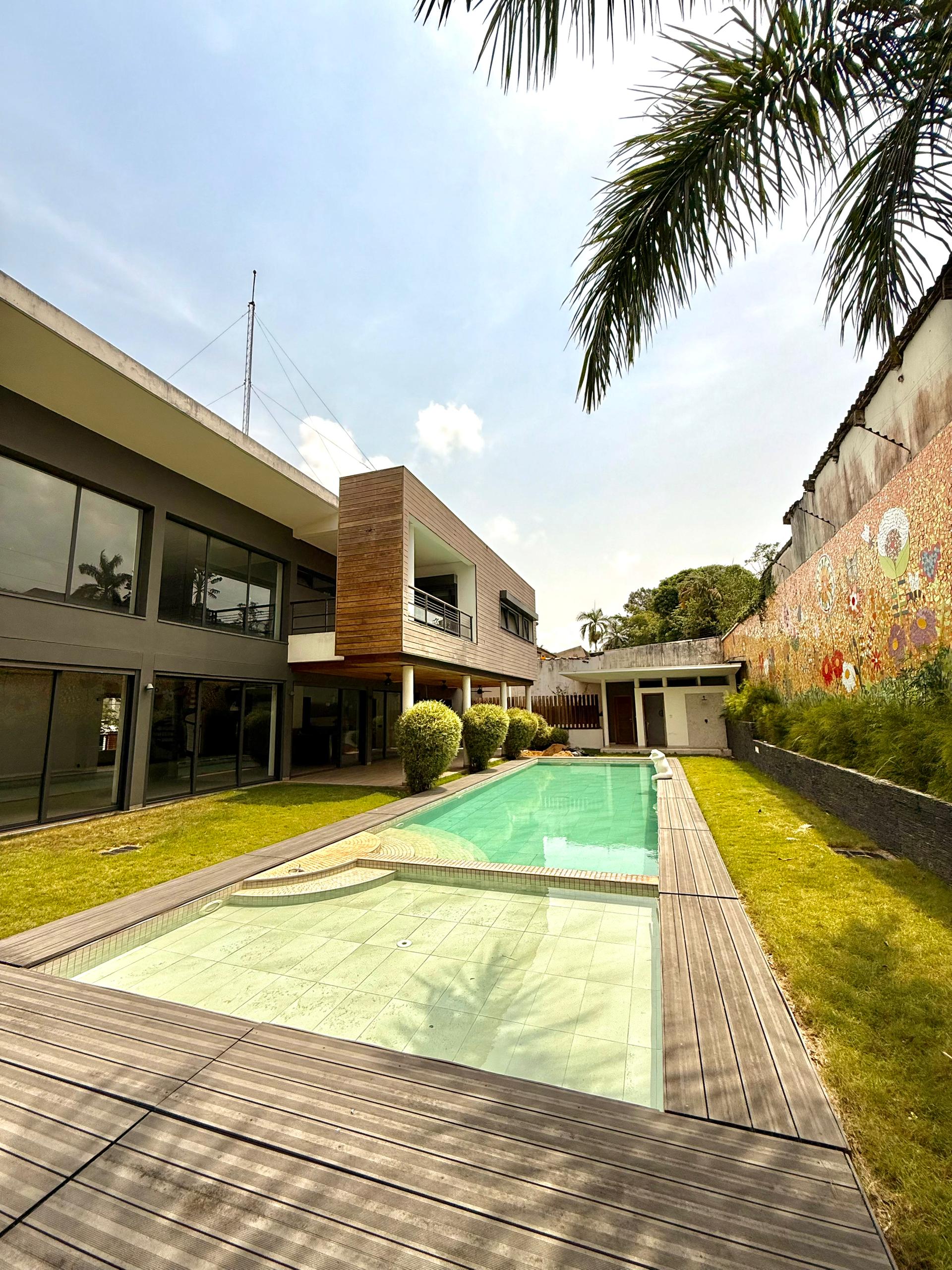 Superbe villa haut standing à vendre – Cocody Riviera 3