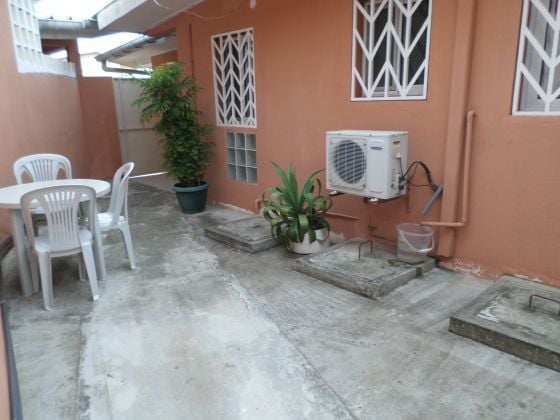 PETITE MAISON MEUBLEE D'UNE CHAMBRE