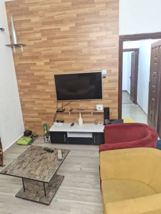 FURNISHED BEDROOM LIVING ROOM IN JERICHO.