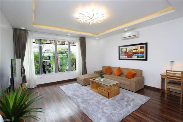 Modern, spacious 1 – bedroom apartment with lake view in Kim Ma ...