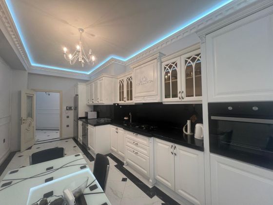 Beautiful apartment 2 bedrooms Ferrari building.