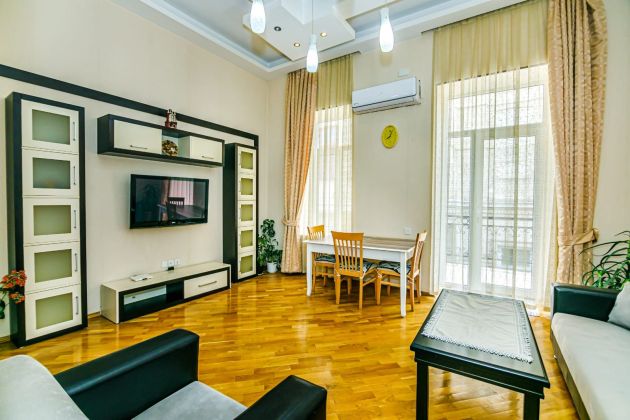 1 bedroom modern nice flat Nizami Fountain Square 