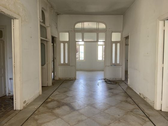 Lebanese flat in Gemmayze with 4 bedroom