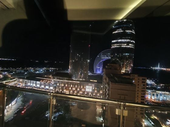 1 BR new modern apt near Crescent Mall with Sea view 