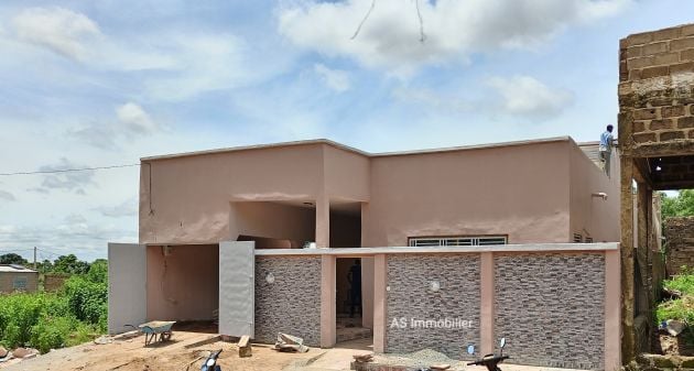 Villa neuve à vendre à Sébénikoro
