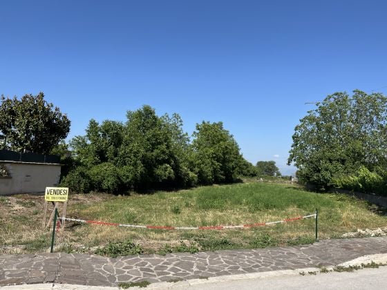 €120.000 / 1700m2 - Building Land for Sale in Abruzzo, Italy - 1,665 ...