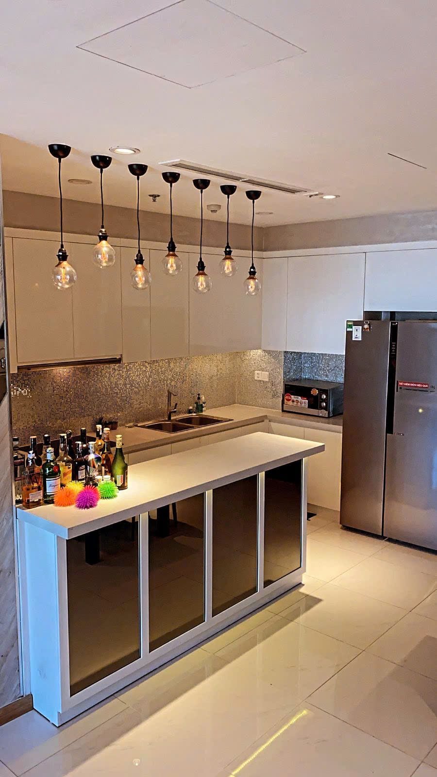 Apartamento de 2 habitaciones con vista al río en Vinhome Central Park 