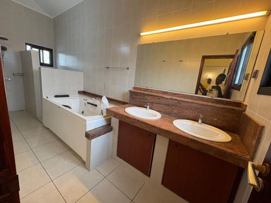 DUPLEX 6 PIÈCES AVEC PISCINE À LA RIVIERA GOLF-4 