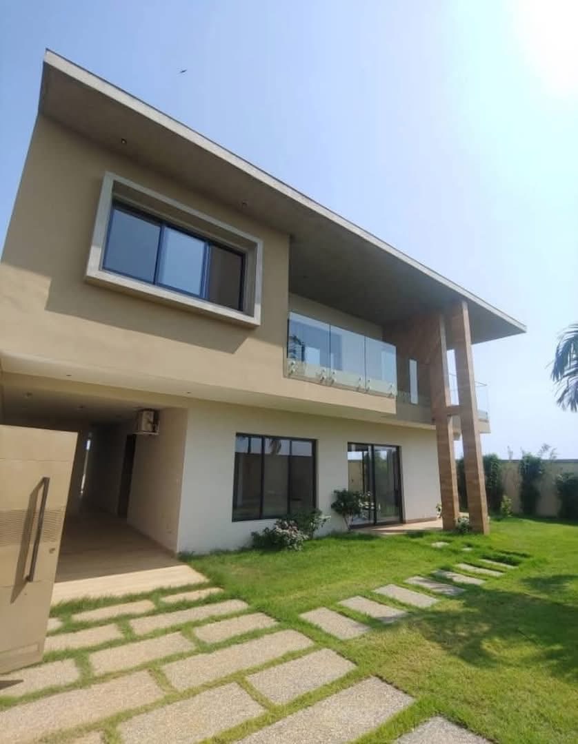 Villa duplex 7 pièces en vente à bonoua