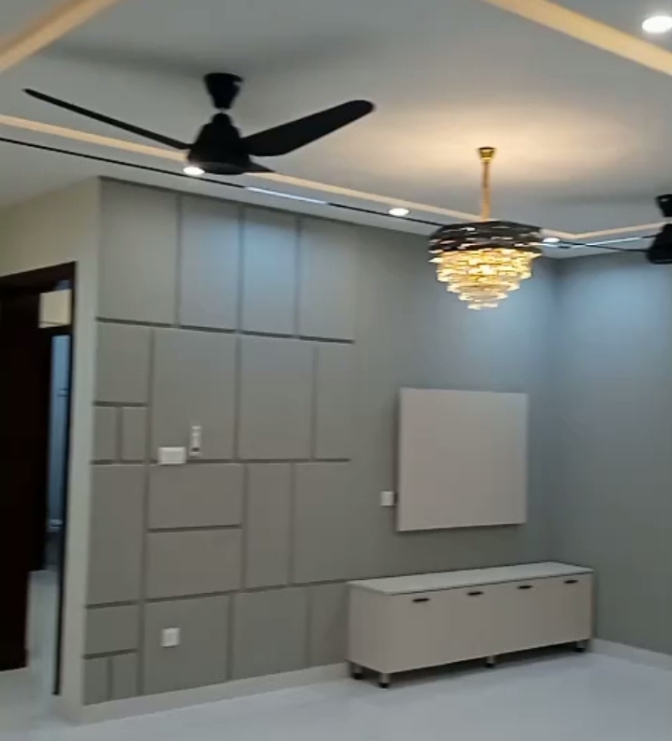 One Bad 470 Square fort flat for Sale