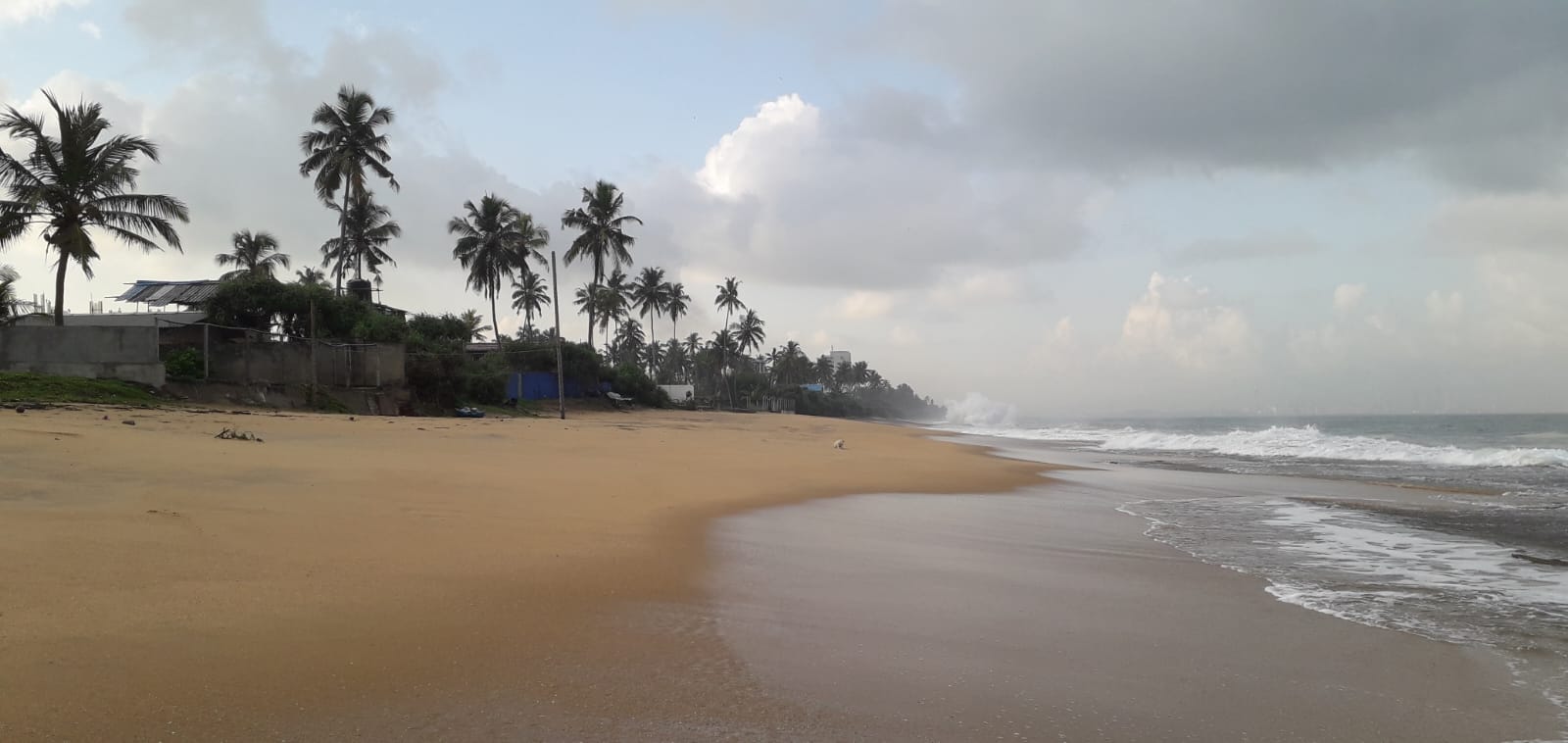 Unique Opportunity – Dream Beachfront Villa with Guesthouses in Sri Lanka