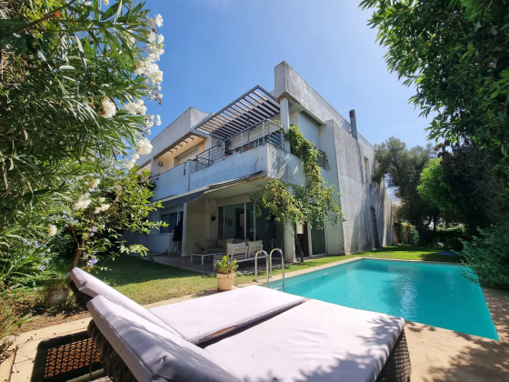 Exceptionnelle Villa Familiale 4 Chambres avec Piscine