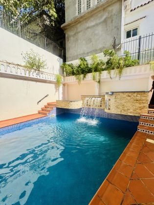 Mise en location superbe villa idéalement située Hydra