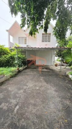 Spacious 3 bedroom house for rent – Tamarin
