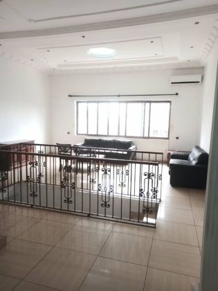 DUPLEX À LOUER À BONANJO