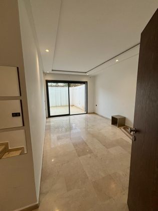  FOR RENT – Spacious and bright apartment