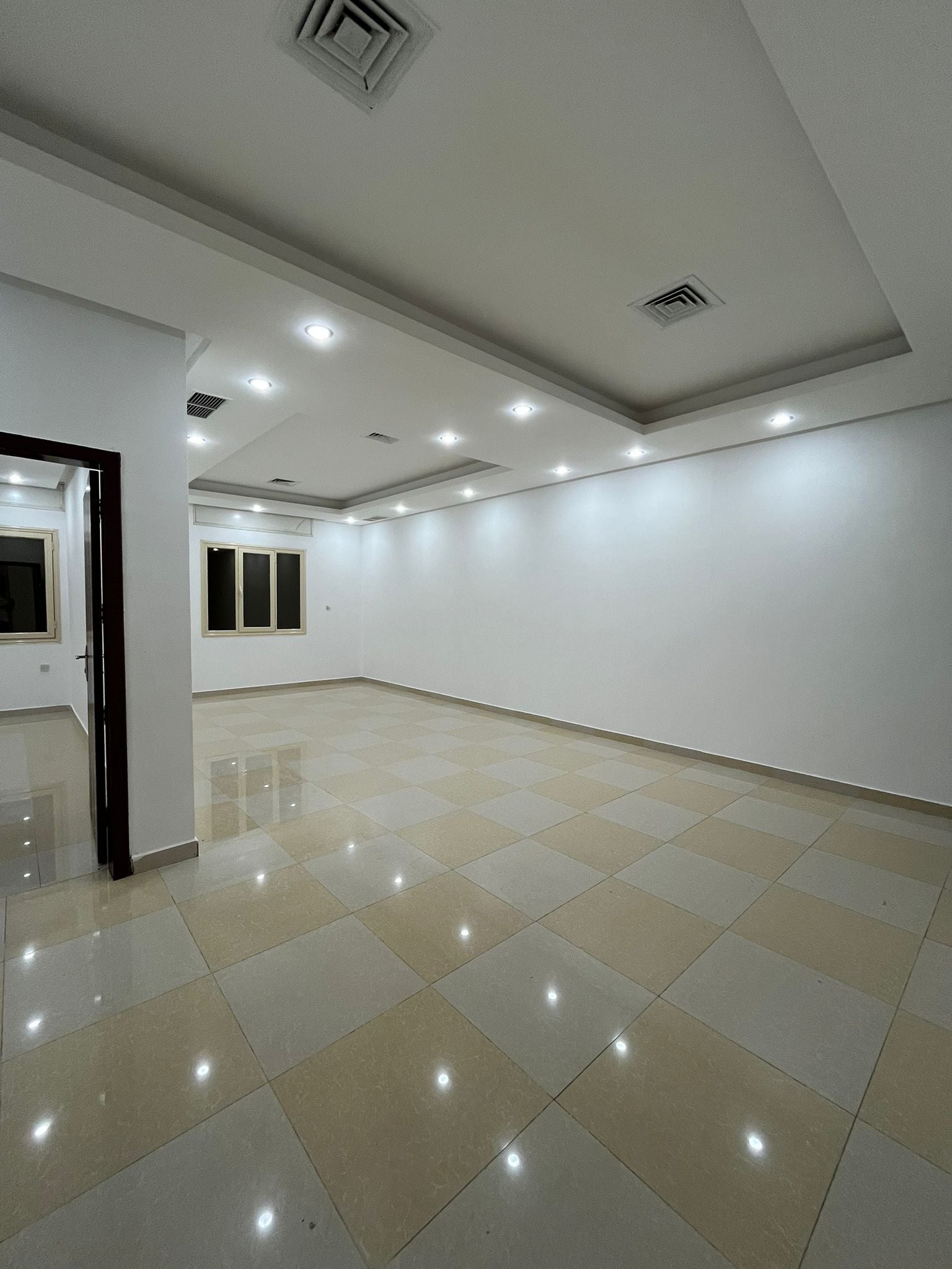Apartment for rent in Rumaithiya Three rooms, including a master bedroom