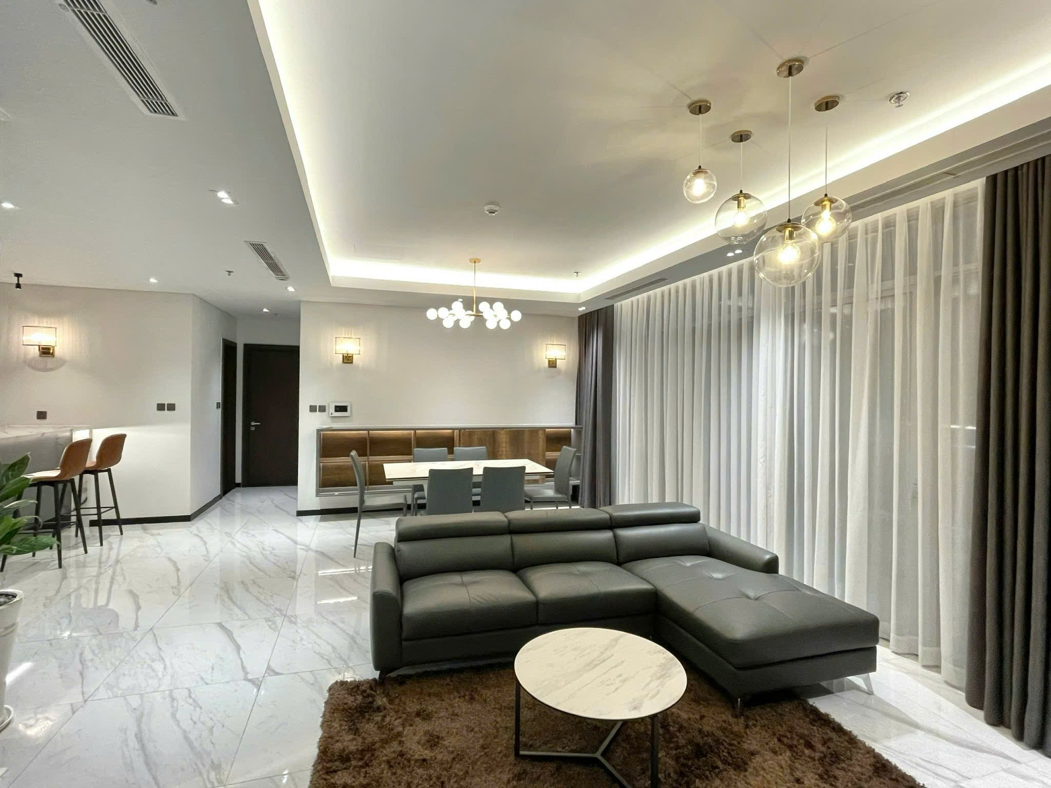 Superbe penthouse à louer à Vinhomes Central Park | 170 m² - 3 chambres