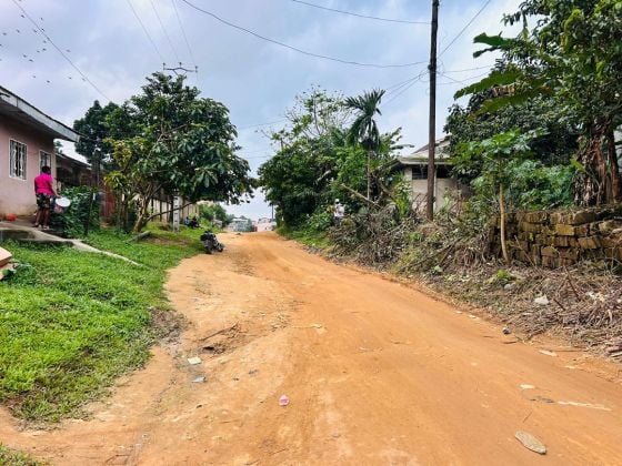 416 m2 disponibles en Logbessou frente al bar CRTV