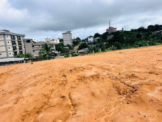 750 m2 disponibili per la suddivisione in Yassa Cité Chirac 