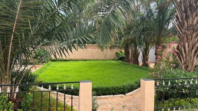Villa à louer à Niamey – Spacieuse, 1000 m² de ...