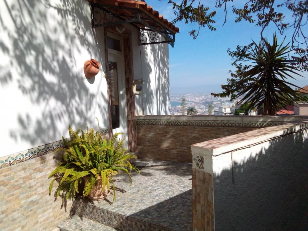 LOCATION SUR EL BIAR