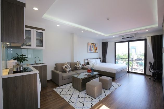 Bright, modern studio apartment with balcony in Dao Tan street, Ba Dinh ...