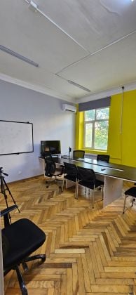 5-room office for rent