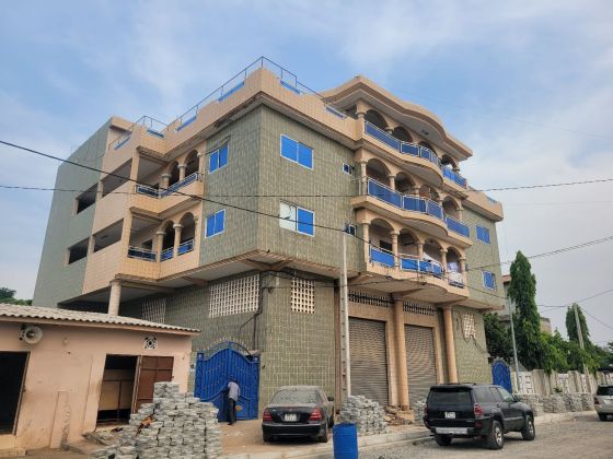 Immeuble avec TF a Gbegamey Cotonou