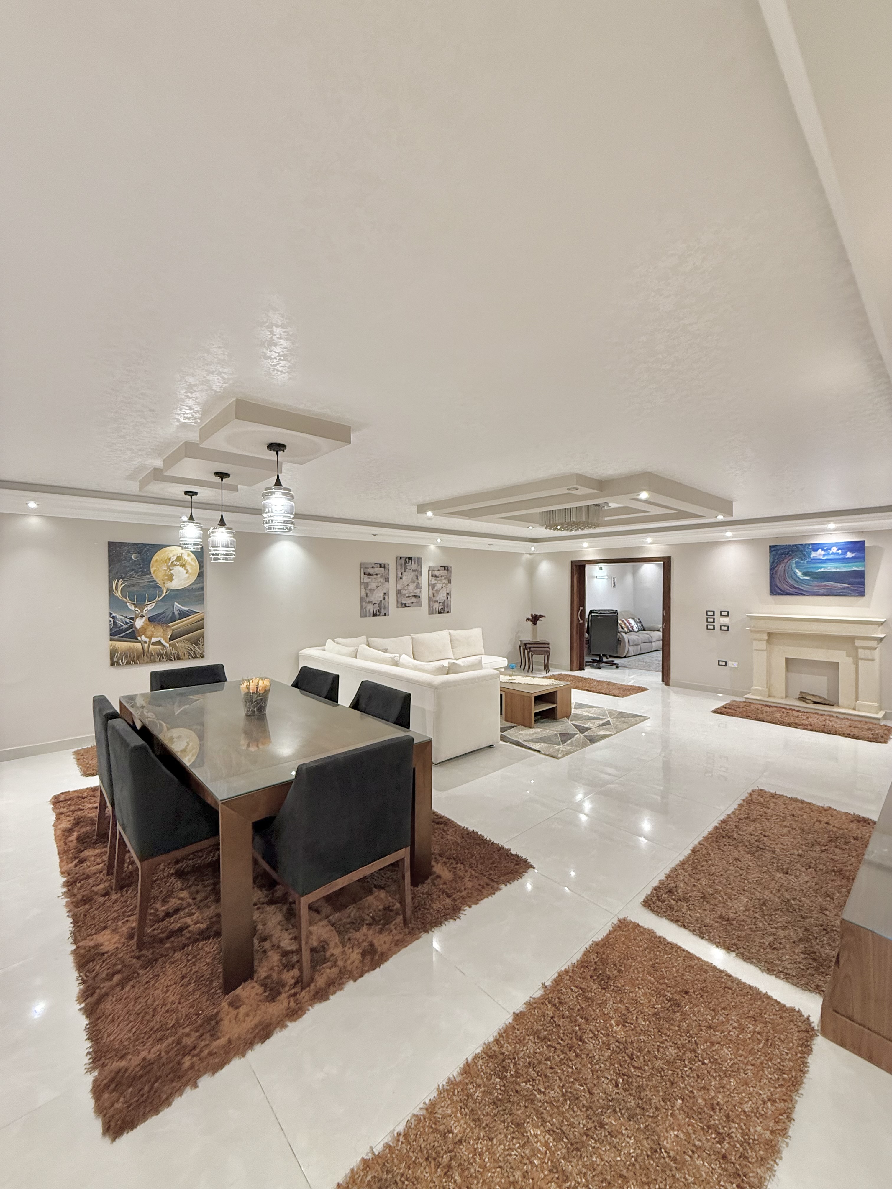 Lujoso apartamento de 3 habitaciones con una joya escondida en Helioplis