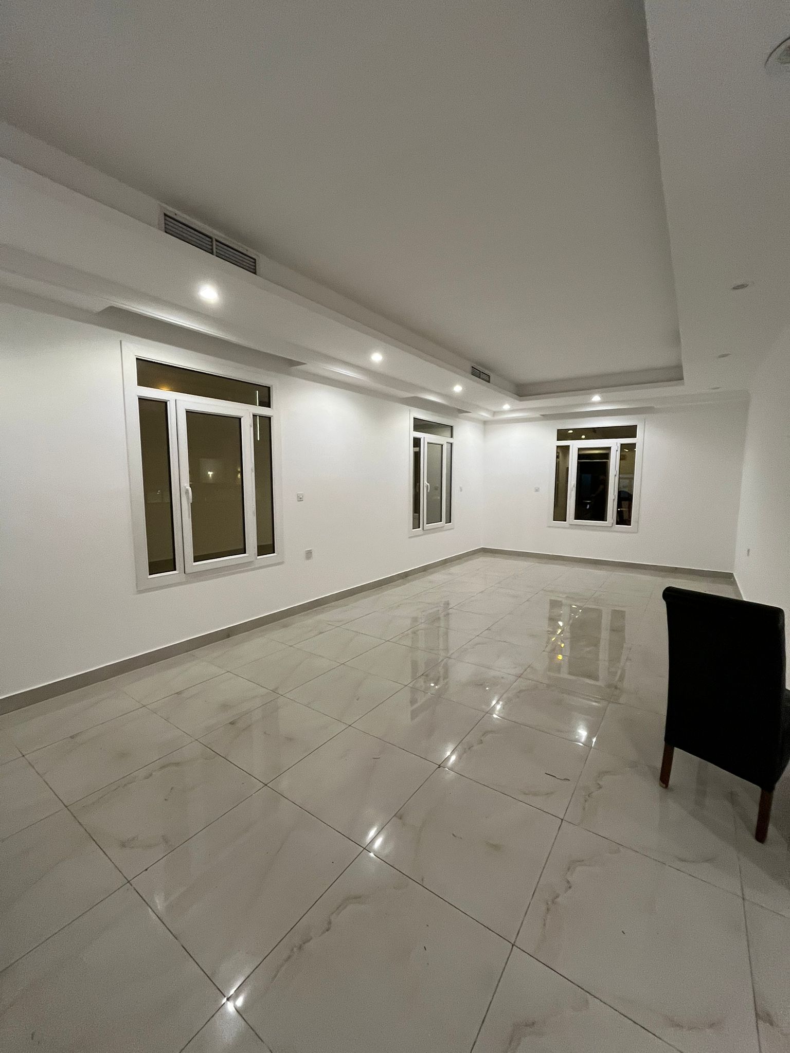 Ground floor apartment for rent in Al-Fintas Four bedrooms, including three master bedrooms