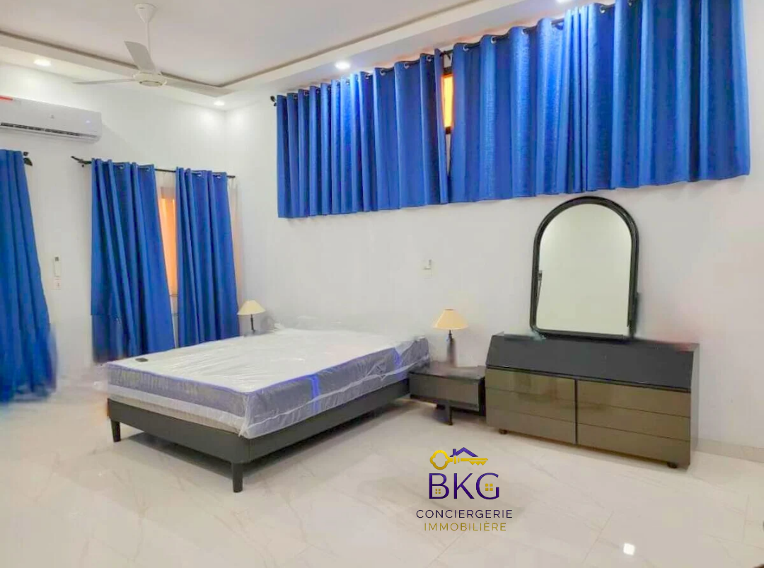 GRAN VILLA MODERNA 3 DORMITORIOS SALÓN AIRE ACONDICIONADO