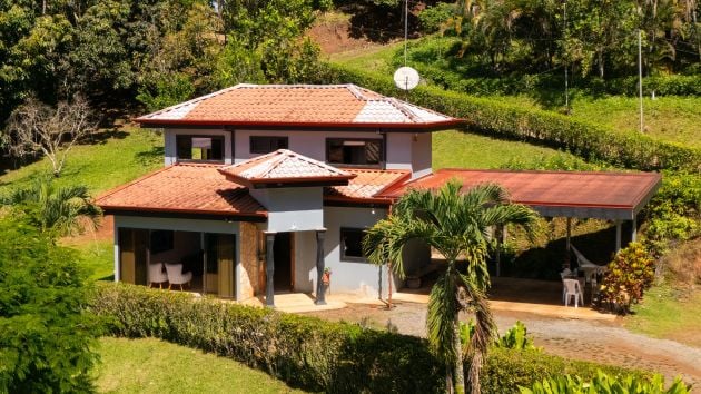 Propiedad de 2.5 acres con casa en venta en San Rafael Norte Pérez ...