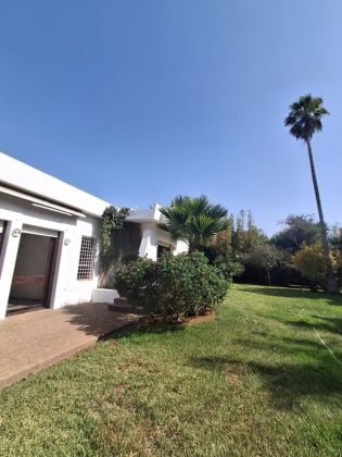 Villa a louer au quartier Souissi