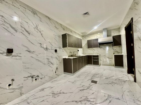 Spacious Three bedroom apartment for rent in Salwa