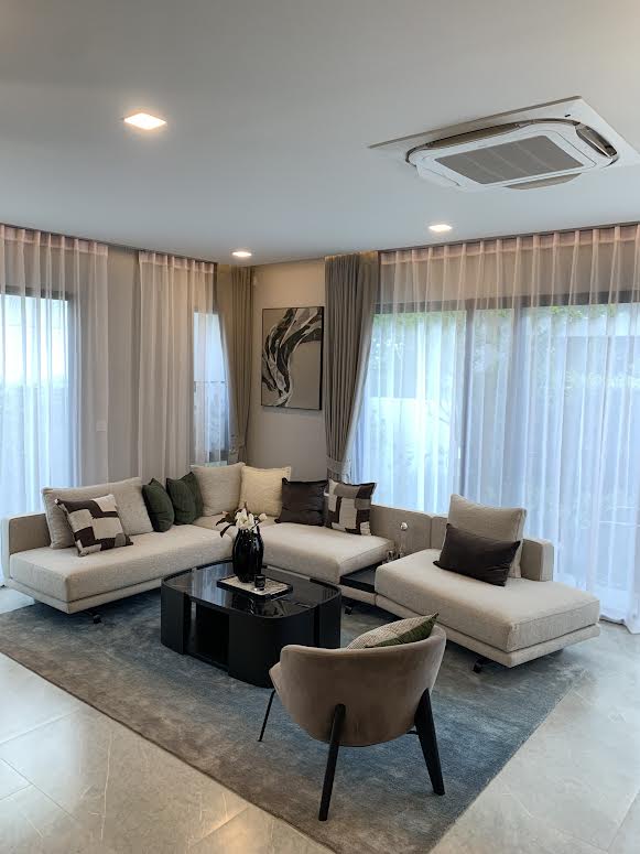 Luxury detached house Fully Furnished