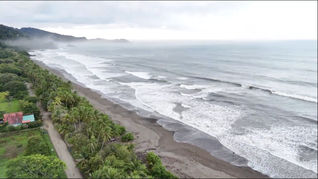 Riverside Haven: Versatile Coastal Retreat in Dominical, Costa Rica