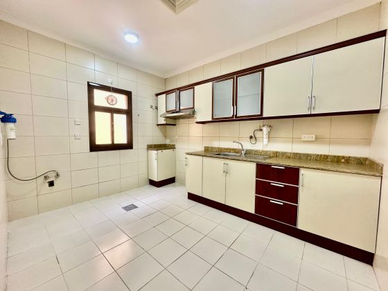 Spacious 4-Bedroom Floor for Rent in Al Siddeeq