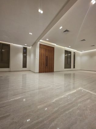 For rent in Al-Fintas, a duplex floor with super deluxe finishing.