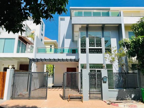 Single Family Home for Rent in Tonle Bassac