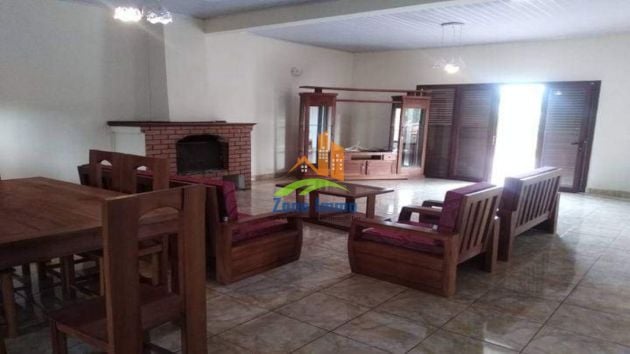 Villa plain-pied F4 semi-meublée avec grand jardin à ...