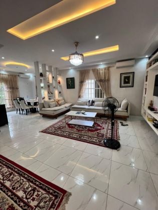 Moderna villa con 5 camere da letto in vendita a Djidjol&#2013265929;