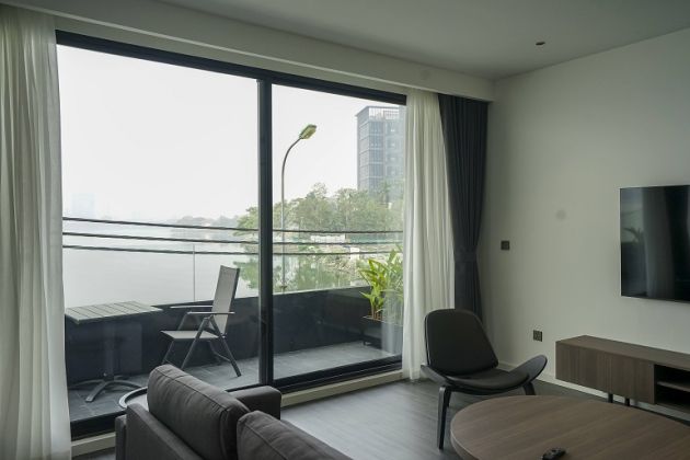 Lake view 3 – bedroom apartment with big balcony in Quang Khanh ...